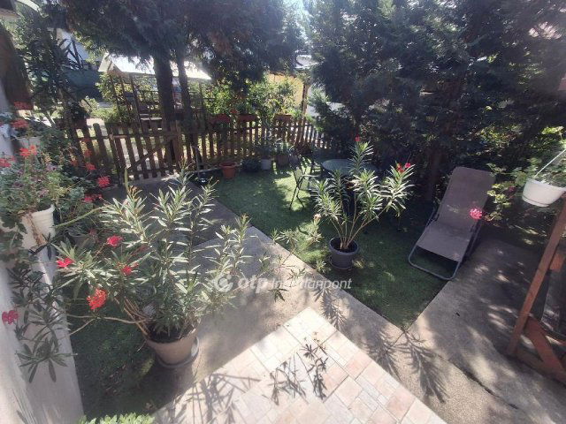 Eladó ikerház, Budapesten, III. kerületben 114.5 M Ft, 3+1 szobás