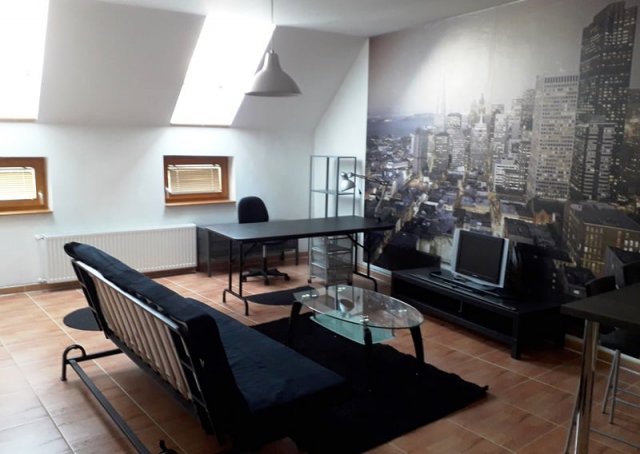 Kiadó téglalakás, albérlet, Pécsett 200 E Ft / hó, 2 szobás