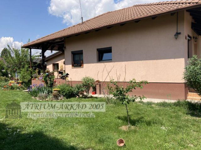 Kiadó családi ház, albérlet, Érden 120 E Ft / hó, 1 szobás