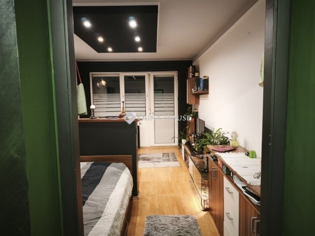 Eladó panellakás, Szombathelyen 56.5 M Ft, 2+1 szobás