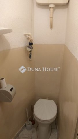 Eladó téglalakás, Kaposváron 29.5 M Ft, 1 szobás