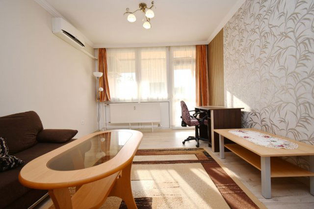 Kiadó panellakás, albérlet, Debrecenben 230 E Ft / hó, 2 szobás