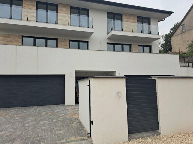 Eladó ikerház, Érden 144.9 M Ft, 4 szobás / költözzbe.hu