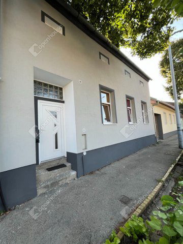 Eladó családi ház, Kőszegen 79.9 M Ft, 3 szobás