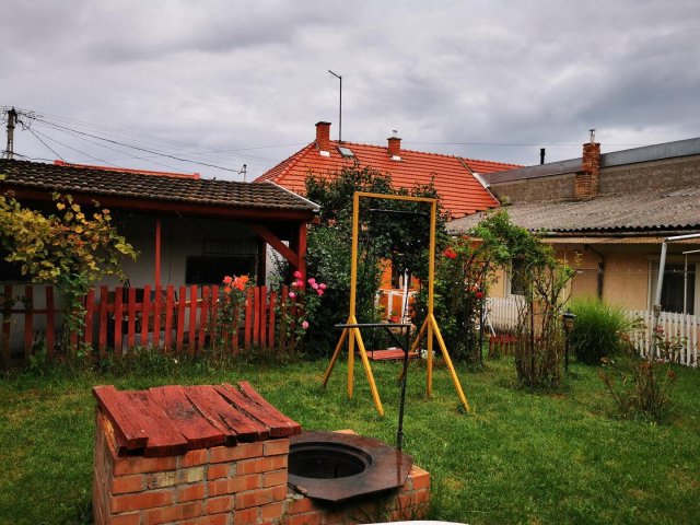Eladó családi ház, Egerben 79 M Ft, 5 szobás