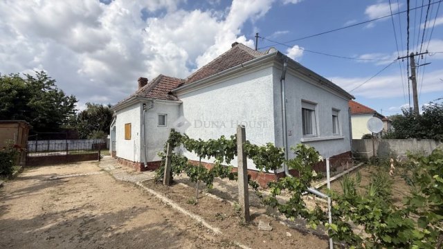 Eladó családi ház, Tormásligeten 20.5 M Ft, 2 szobás