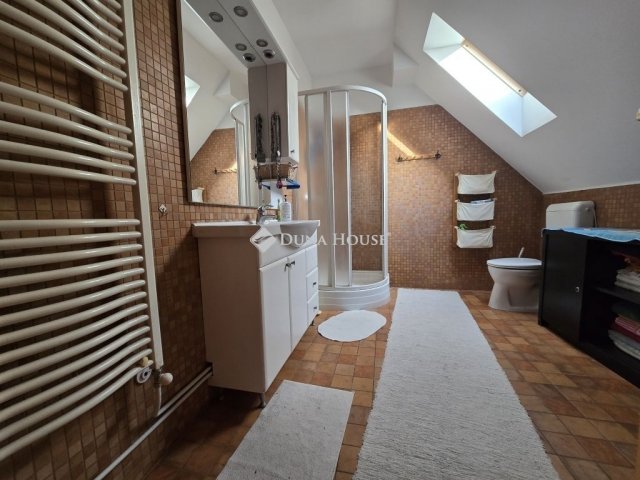 Eladó családi ház, Cserkúton 88.9 M Ft, 2+1 szobás