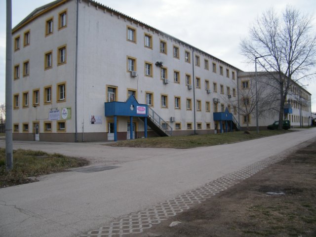 Kiadó iroda, Dunaújvárosban 100 E Ft / hó / költözzbe.hu