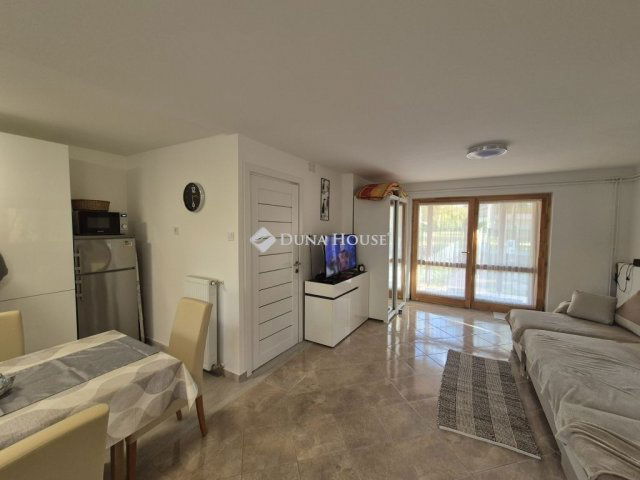 Eladó ikerház, Balatonföldváron 138.9 M Ft, 4 szobás