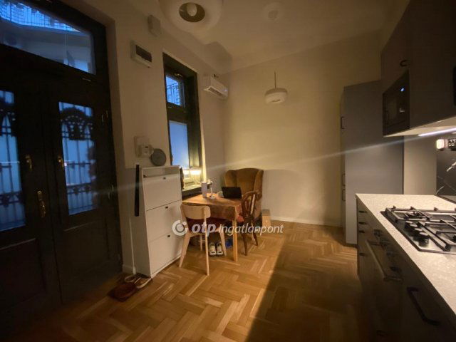 Eladó téglalakás, Budapesten, VIII. kerületben 73.5 M Ft