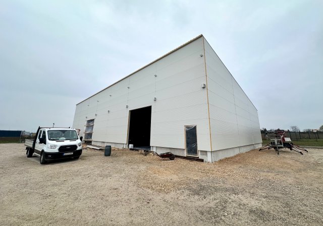 Kiadó ipari ingatlan, Tatán 1733 E Ft / hó / költözzbe.hu