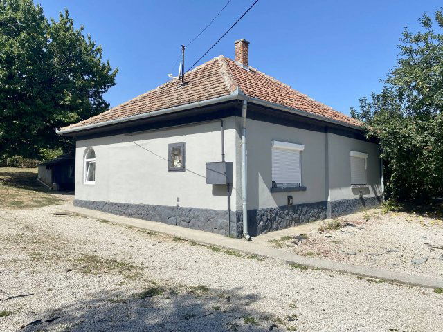 Eladó családi ház, Fonyódon 54.9 M Ft, 4 szobás