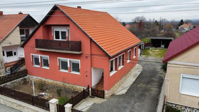 Eladó családi ház, Ugodon 51.9 M Ft, 4+1 szobás
