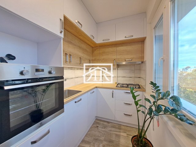 Kiadó panellakás, albérlet, Szegeden 180 E Ft / hó, 3 szobás