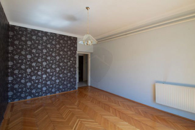 Eladó téglalakás, Tatabányán 39.99 M Ft, 2 szobás