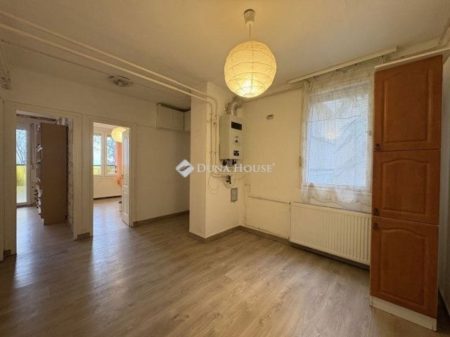 Eladó téglalakás, Gyálon 66.5 M Ft, 4 szobás