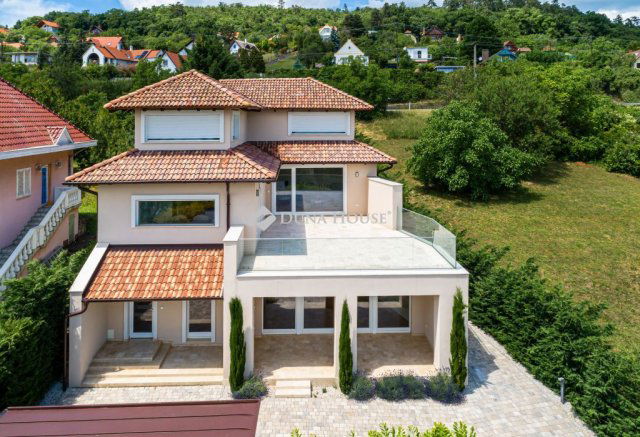 Eladó családi ház, Balatongyörökön 299 M Ft, 6 szobás
