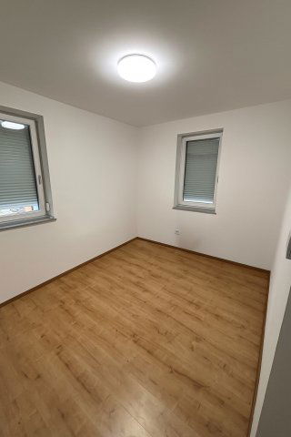 Eladó iroda, Taksonyon 0.08 M Ft / költözzbe.hu