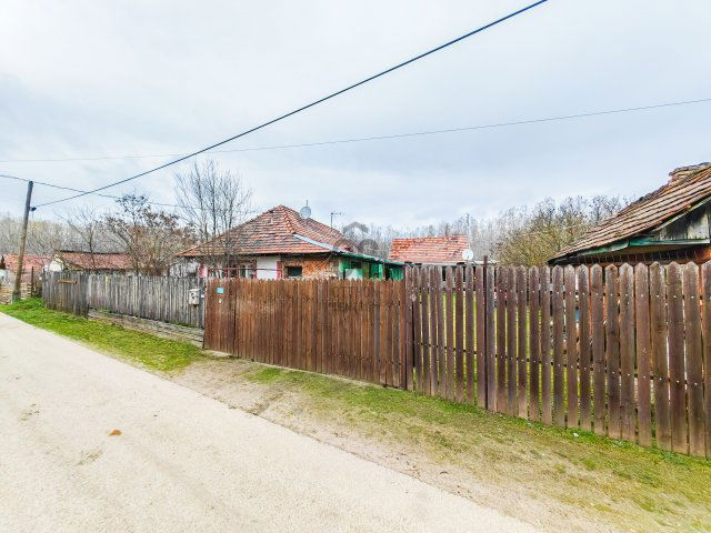 Eladó családi ház, Pilisen 13 M Ft, 3 szobás