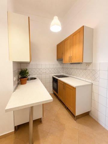 Eladó téglalakás, Budapesten, VI. kerületben, Rózsa utcában