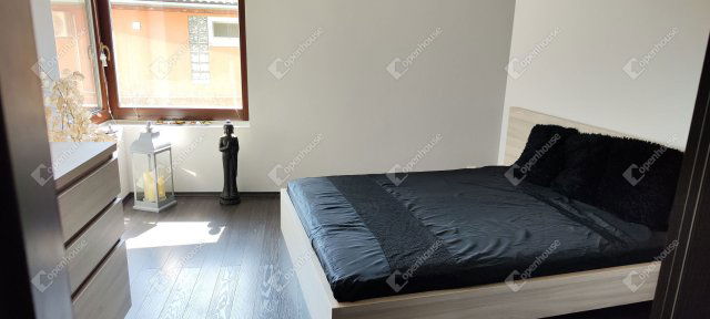 Eladó családi ház, Győrött 220 M Ft, 5 szobás