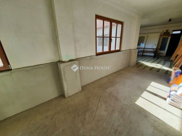 Eladó családi ház, Kiskunfélegyházán 45 M Ft, 5 szobás