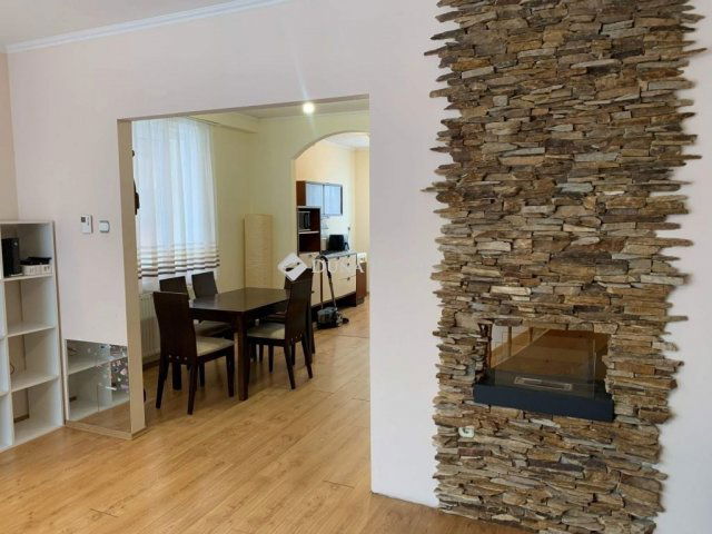 Eladó téglalakás, Székesfehérvárott 99.6 M Ft, 3 szobás