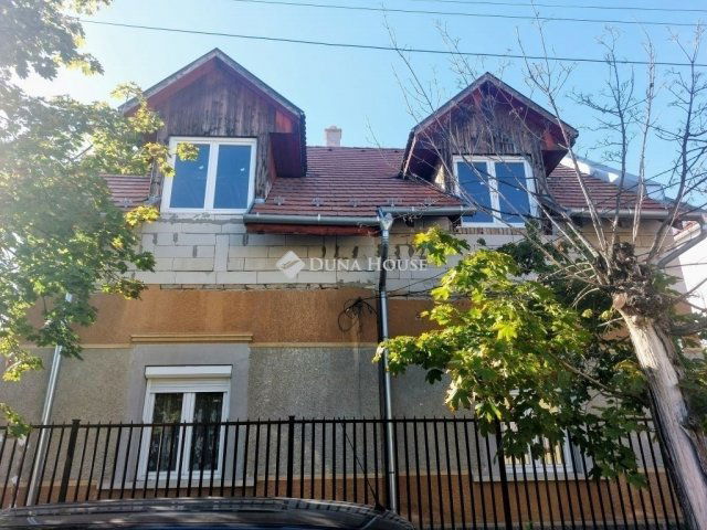 Eladó családi ház, Budapesten, XX. kerületben 105 M Ft, 2 szobás