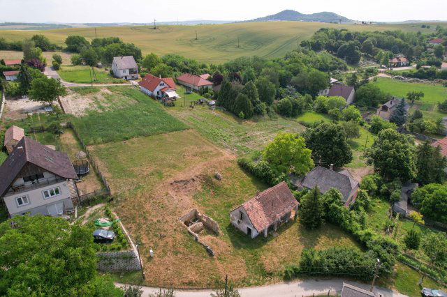 Eladó telek, Gyermelyen 25 M Ft / költözzbe.hu