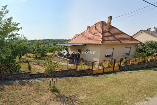 Eladó családi ház, Tevelen 24.9 M Ft, 4 szobás