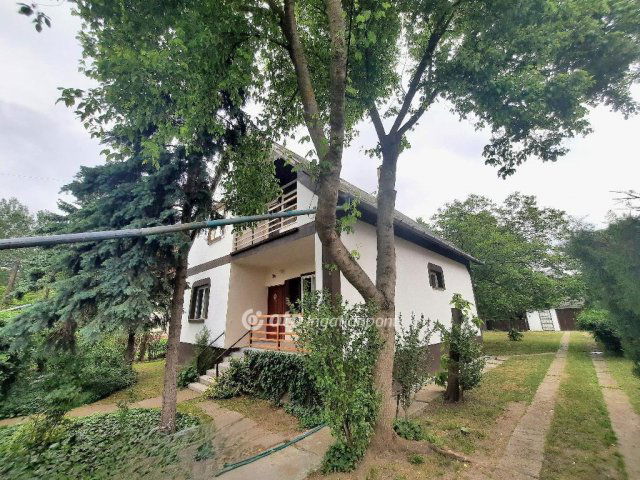 Eladó családi ház, Szolnokon 74.9 M Ft, 3 szobás