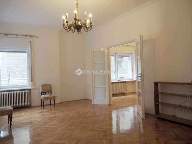 Kiadó téglalakás, albérlet, Budapesten, V. kerületben, 2 szobás