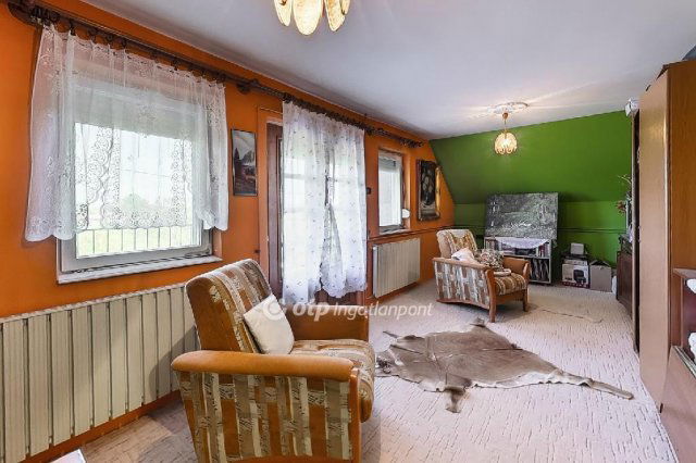 Eladó nyaraló, Cegléden 119.5 M Ft, 5+1 szobás