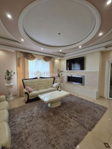 Eladó téglalakás, Abonyban 32 M Ft, 3 szobás