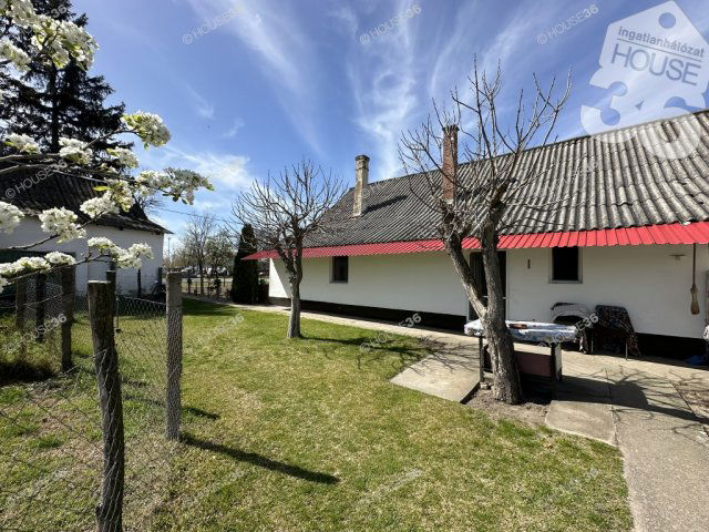 Eladó családi ház, Szankon 9.5 M Ft, 1+1 szobás