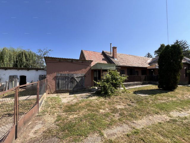 Eladó családi ház, Nagypeterden 13.9 M Ft, 3 szobás
