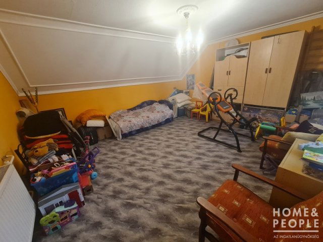 Eladó családi ház, Hódmezővásárhelyen 74 M Ft, 7 szobás