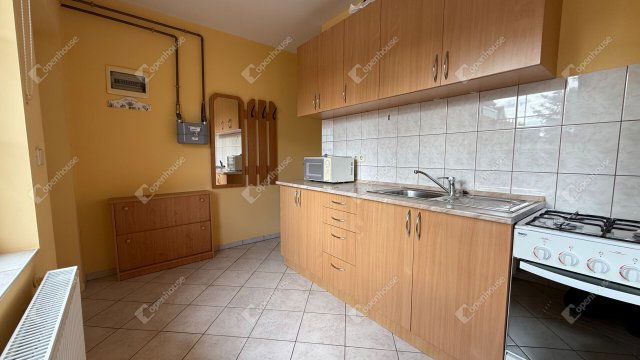 Eladó téglalakás, Sopronban 42.5 M Ft, 2 szobás