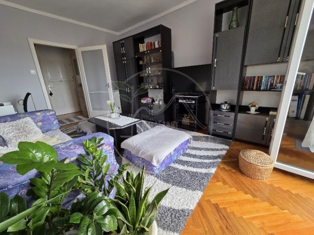 Eladó téglalakás, Gyulán 31.9 M Ft, 2 szobás