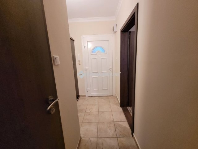 Eladó panellakás, Pécsett 45 M Ft, 2 szobás