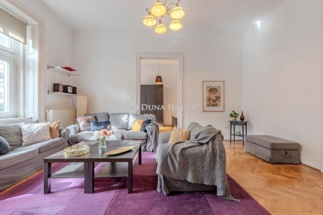 Eladó téglalakás, Budapesten, VI. kerületben 139 M Ft, 5 szobás