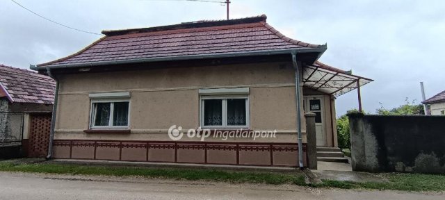 Eladó családi ház, Kiskunlacházán 63 M Ft, 3 szobás