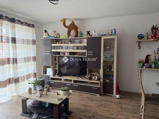 Eladó téglalakás, Budapesten, IV. kerületben 96.5 M Ft, 3 szobás