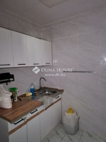 Eladó iroda, Budapesten, X. kerületben 54.08 M Ft, 3 szobás