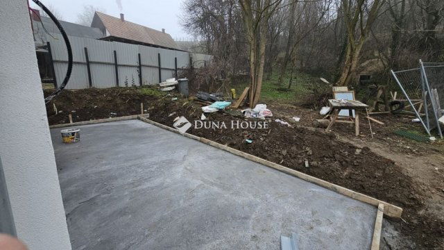 Eladó családi ház, Nagyberényen 59.9 M Ft, 7 szobás