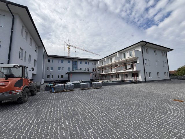 Eladó téglalakás, Sopronban 109.9 M Ft, 4 szobás