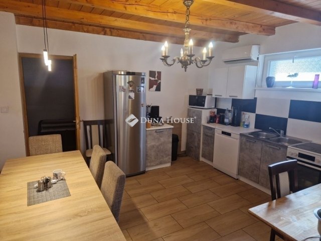 Eladó családi ház, Vasadon 114 M Ft, 5 szobás