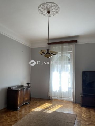 Kiadó téglalakás, albérlet, V. kerületben, Alkotmány utcában