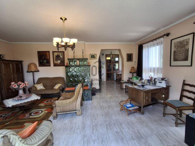 Eladó családi ház, Pécsett 129.99 M Ft, 4 szobás