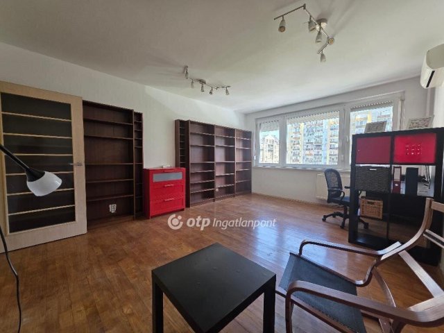 Eladó téglalakás, Budapesten, VIII. kerületben 80.6 M Ft